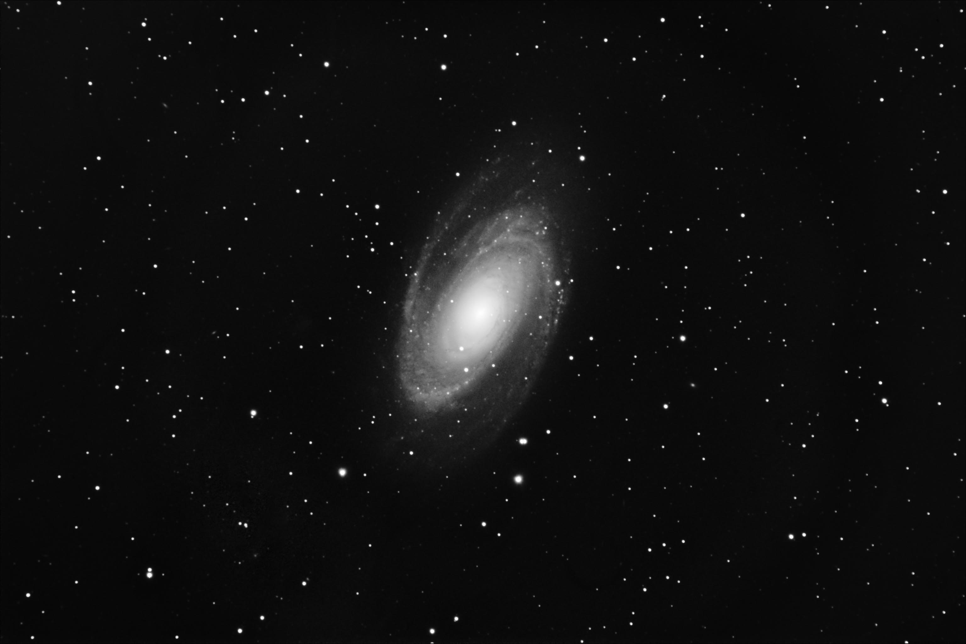 m81 ap180 f9 6303 lum 18x5min